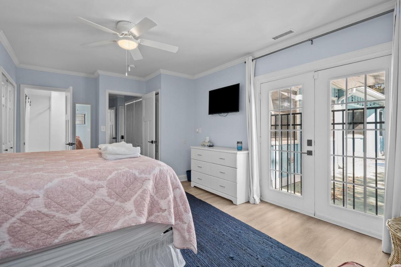 The Blue Lagoon Pine Knoll Shores Exterior foto