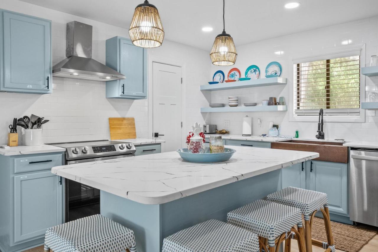 The Blue Lagoon Pine Knoll Shores Exterior foto